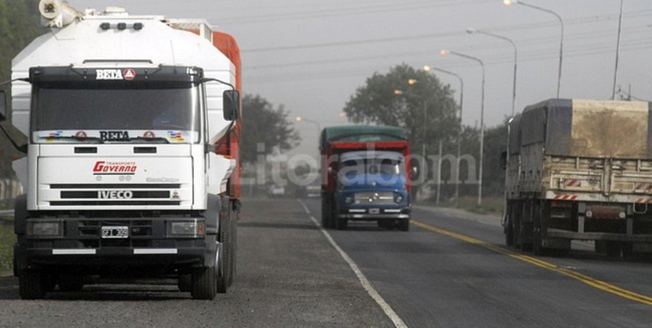 Restringen la circulaciones de camiones en rutas nacionales durante el fin de semana largo