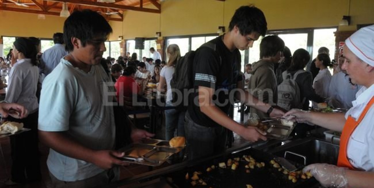 La canasta universitaria subió 45,5 % en un año