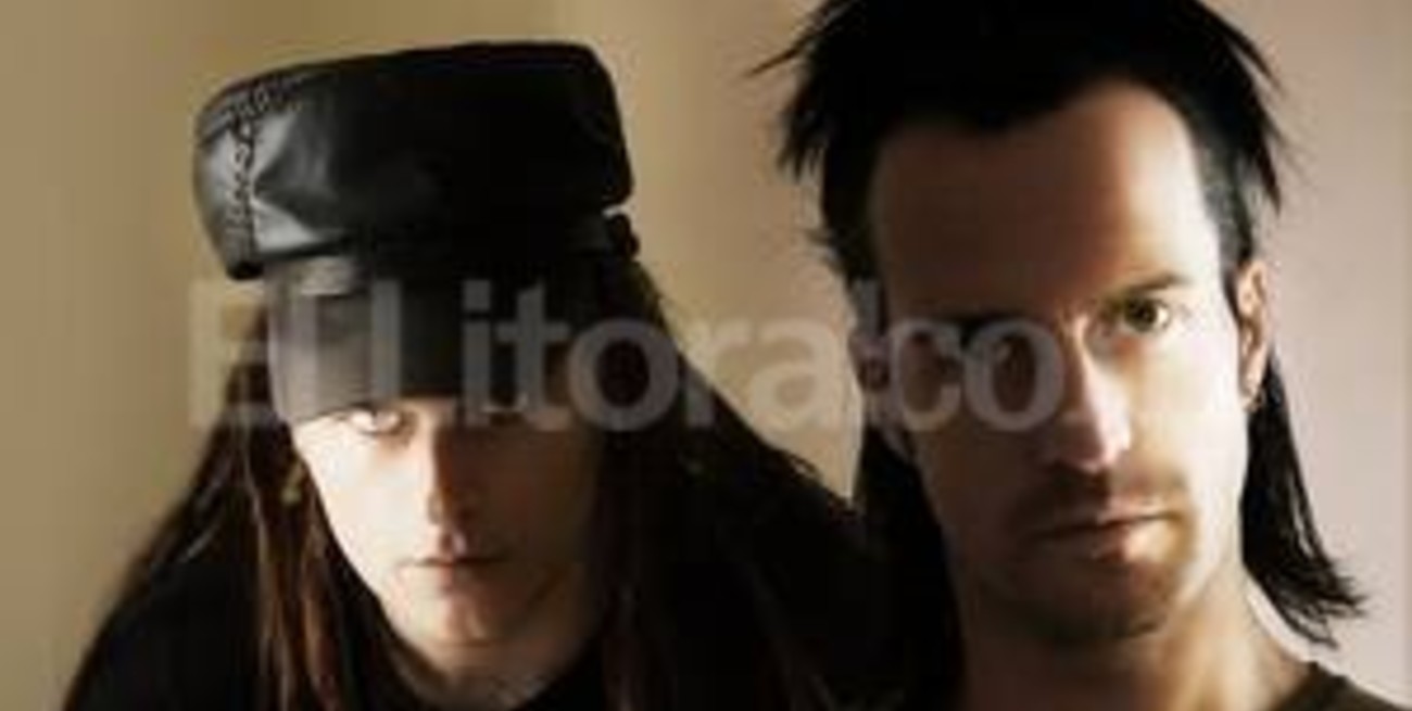 Un grupo de rock pasa factura a EE.UU. por sonar en Guantánamo 