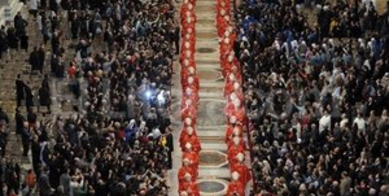 Comienza el cónclave para elegir al nuevo Papa