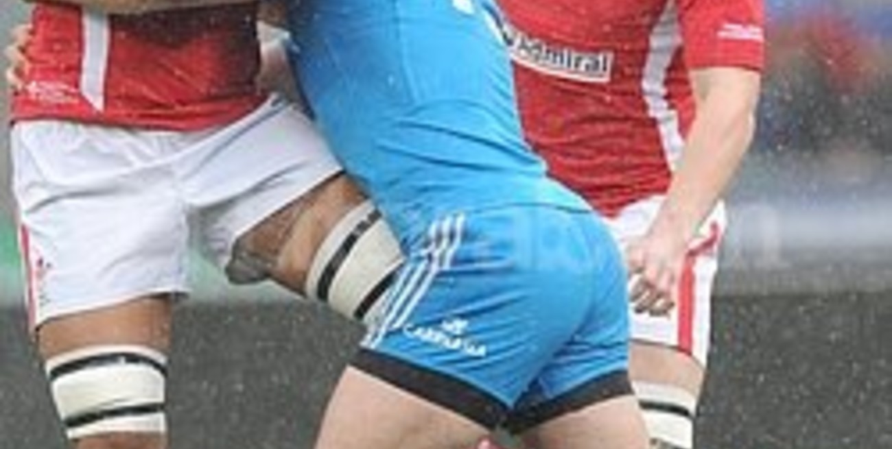 Gales ganó en Italia y se mantiene con chances