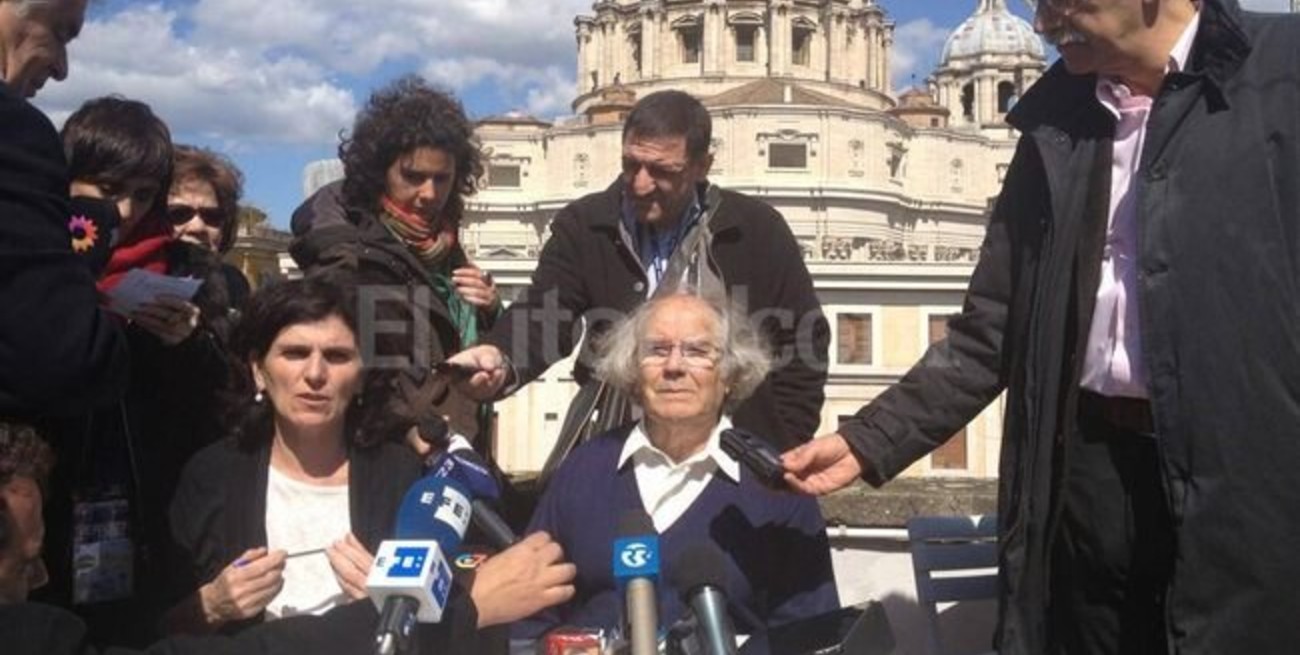 Pérez Esquivel: "El papa no tuvo nada que ver con la dictadura"