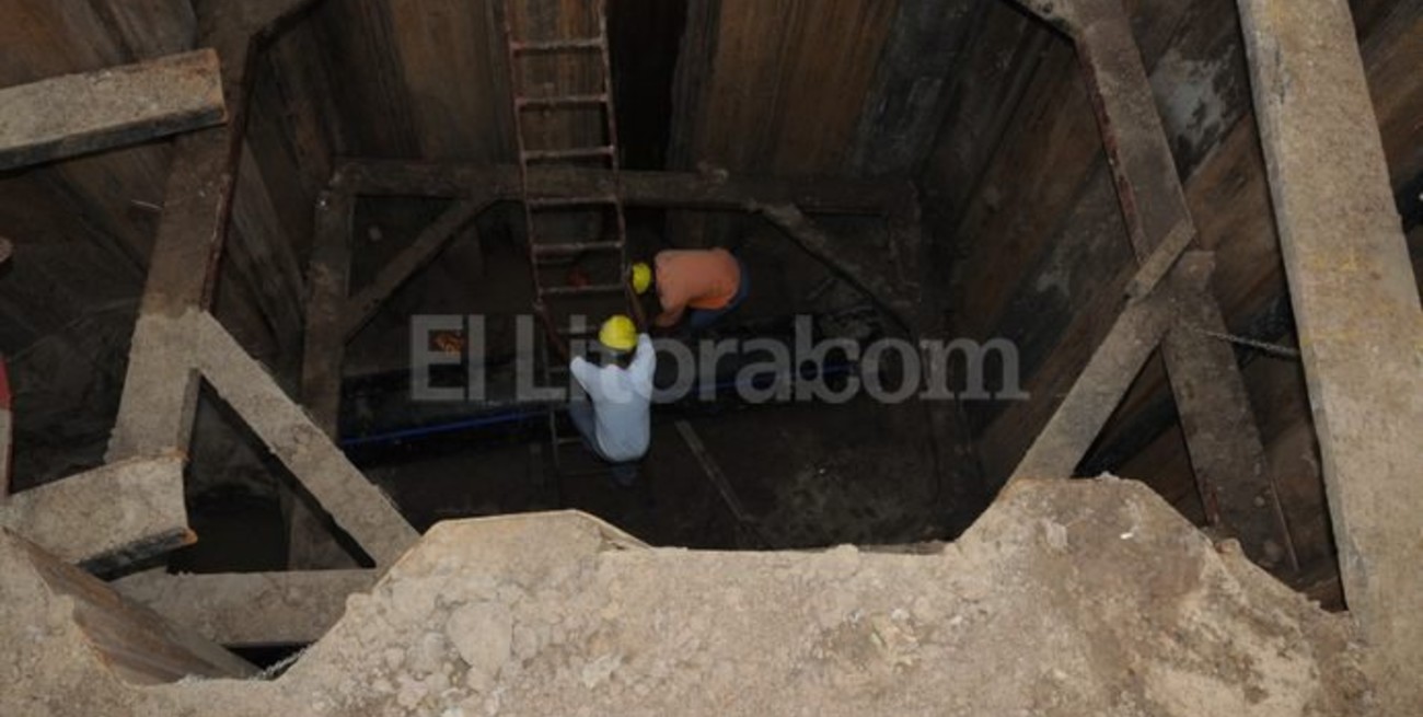 El socavón de Urquiza y Cándido  Pujato estará reparado para mayo