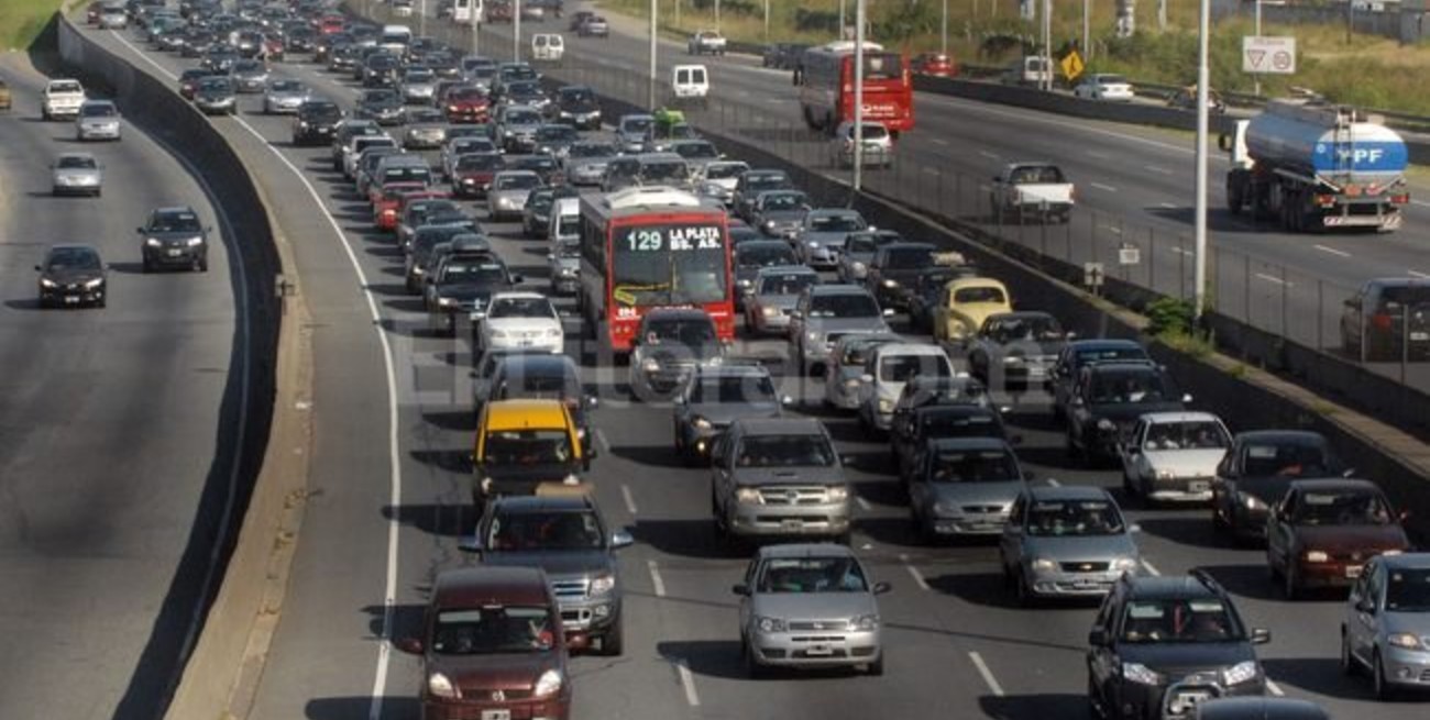 Tránsito colapsado en la ruta hacia la Costa Atlántica