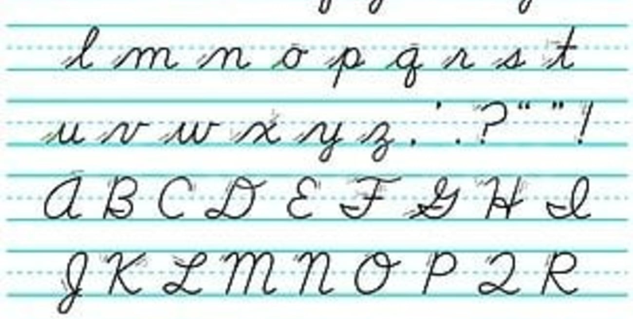 En las escuelas, la cursiva aún resiste al imperio de la imprenta  