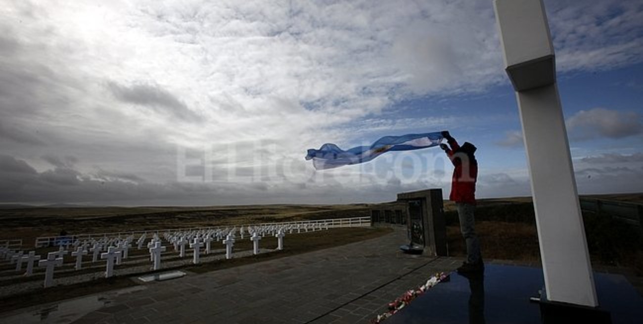 Se conmemora el Día del Veterano y los Caídos en la Guerra de Malvinas