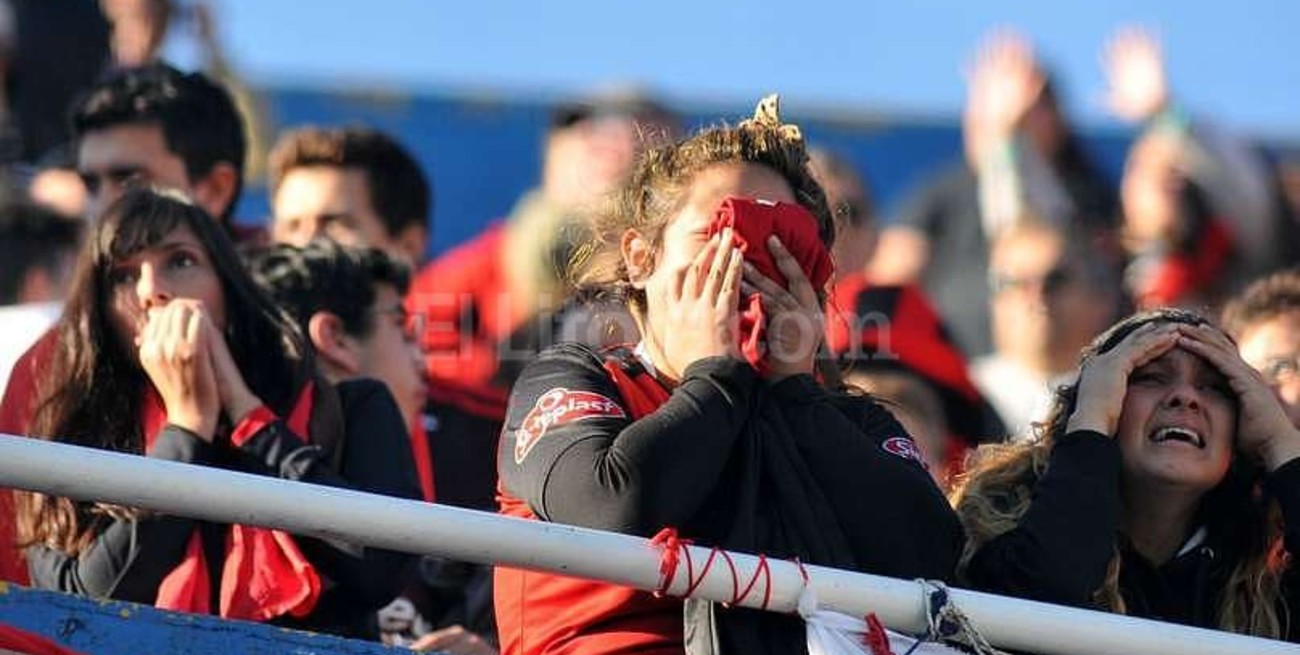 Colón descendió al Nacional B