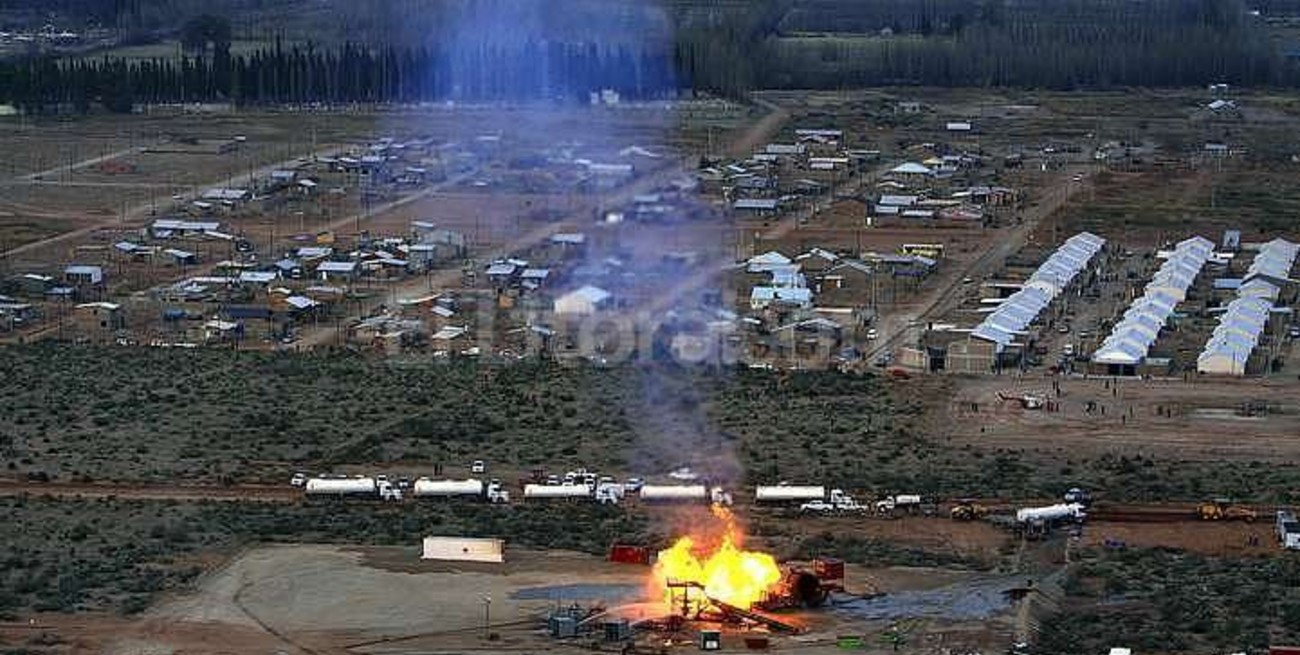 Lograron extinguir el incendio del pozo de gas en Neuquén