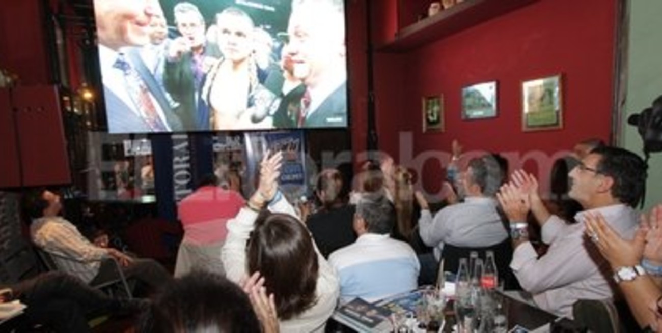 Perdió el "Chino" Maidana, que eclipsó la noche argentina