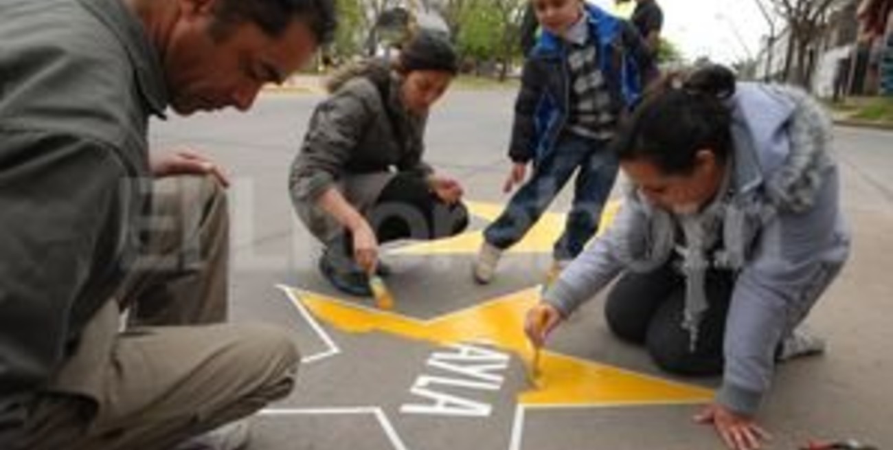 Pintan estrellas amarillas por las víctimas de accidentes