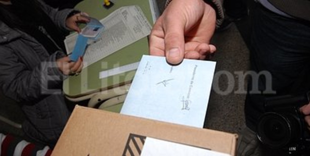 Por la simultaneidad, los electores votarán dos veces el 11 de agosto