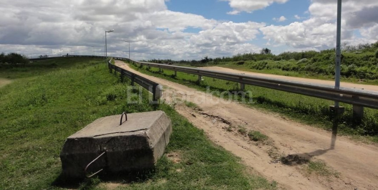Un puente para no quedar aislados