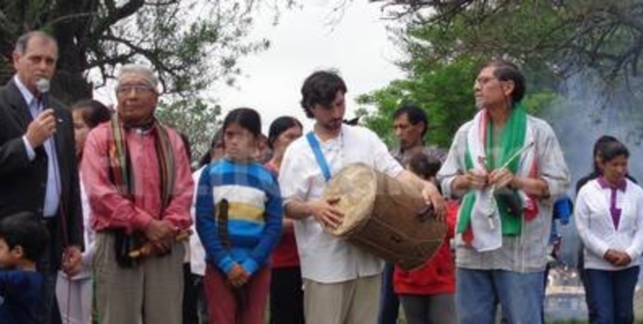 Las familias aborígenes se abrazaron en Helvecia