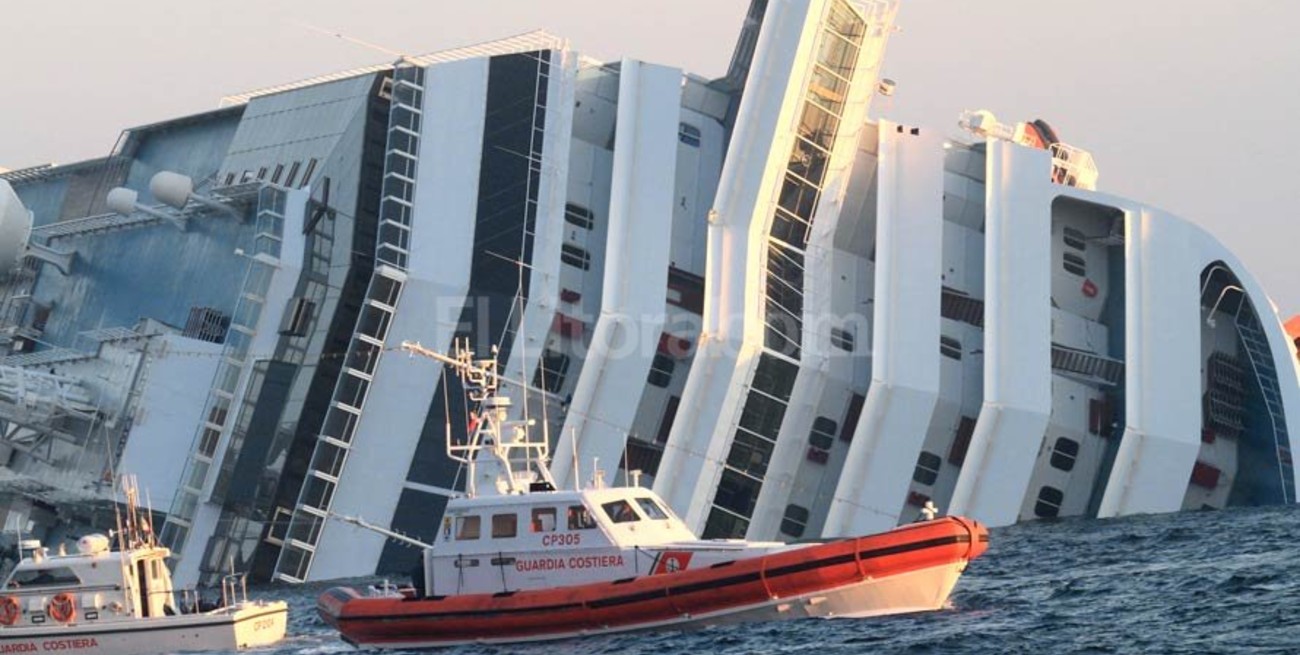 Creen que el Costa Concordia transportaba un cargamento de cocaína de la mafia cuando naufragó