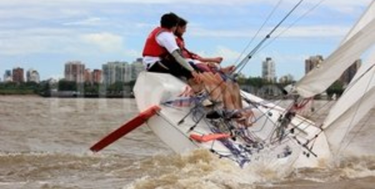 Llega una flota de cinco veleros de vanguardia para regatas-estadio