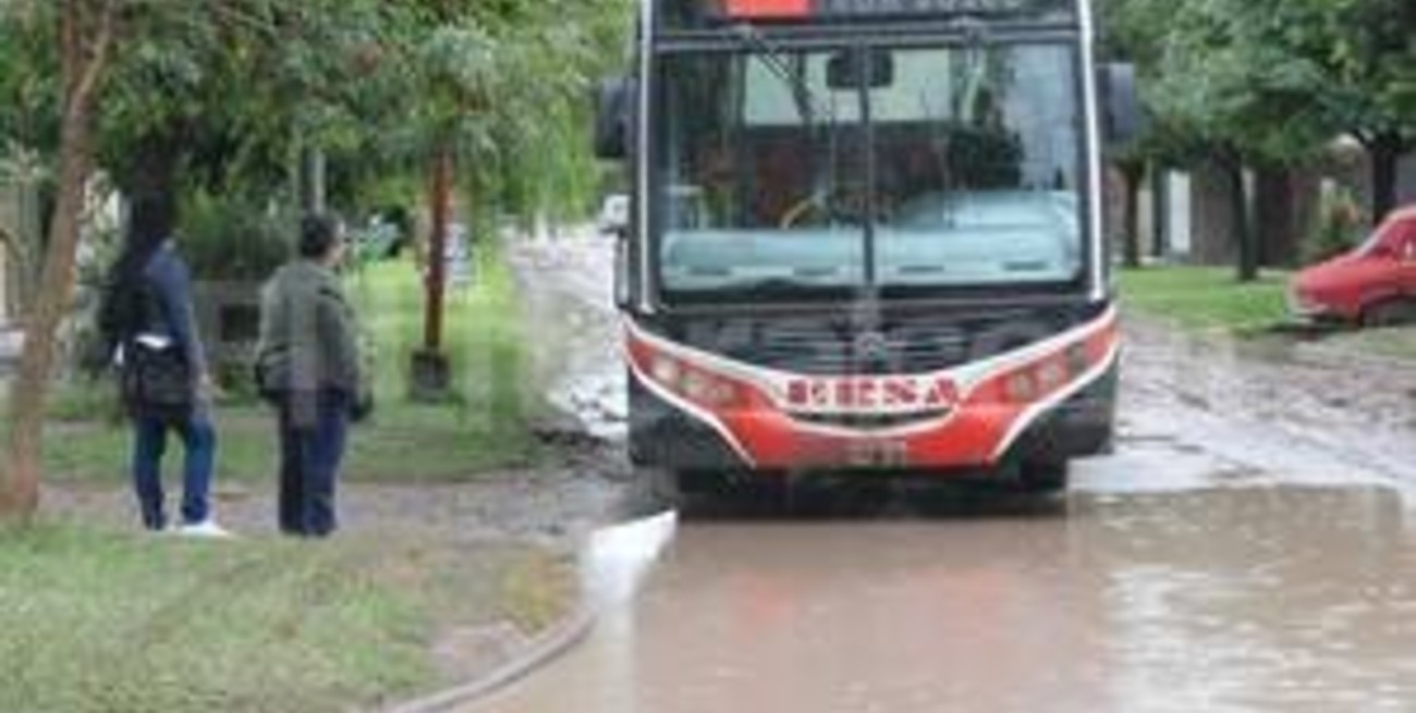 Corral invertiría en pavimento el Fondo de Obras Menores