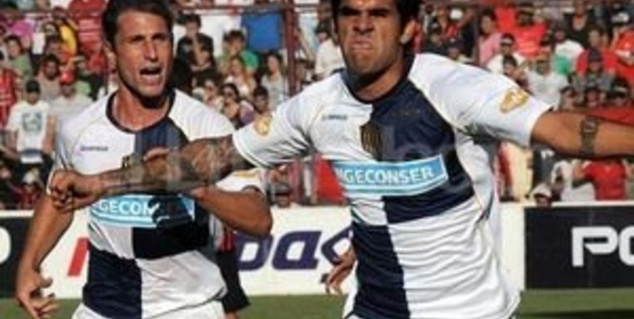 Rosario Central ganó en Jujuy y logró el ascenso a Primera División