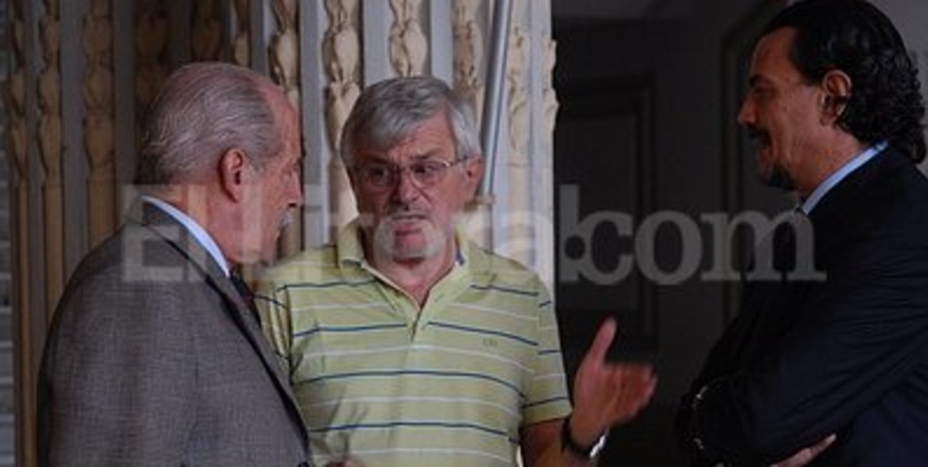 Salario familiar: gremios piden que Antonio Bonfatti los reciba