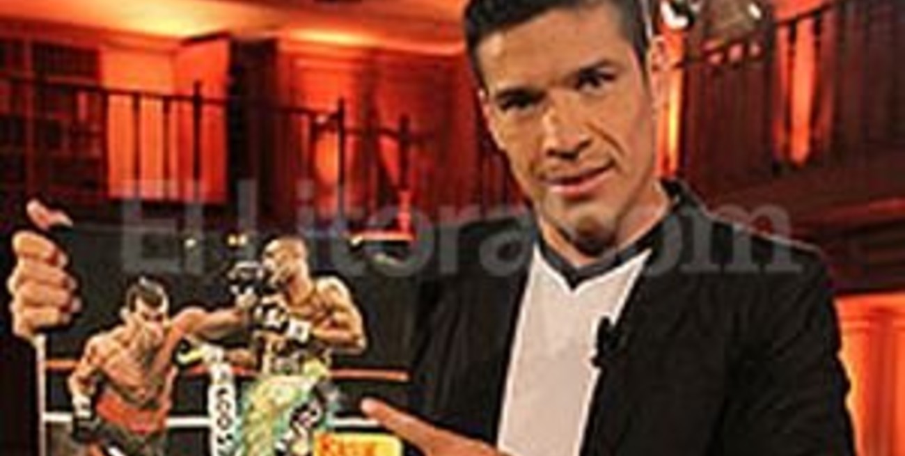 "Maravilla" Martínez recibió una ilustración de Lucas Cejas