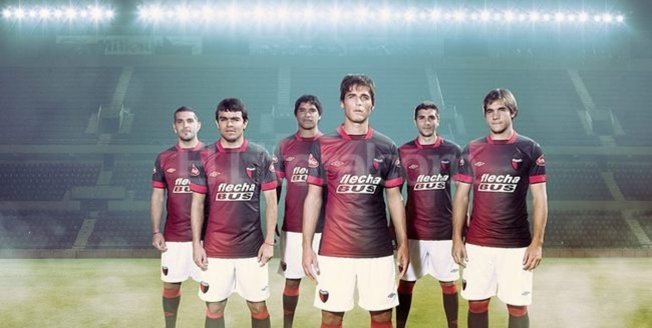 Colón espera a Quilmes con su nueva camiseta