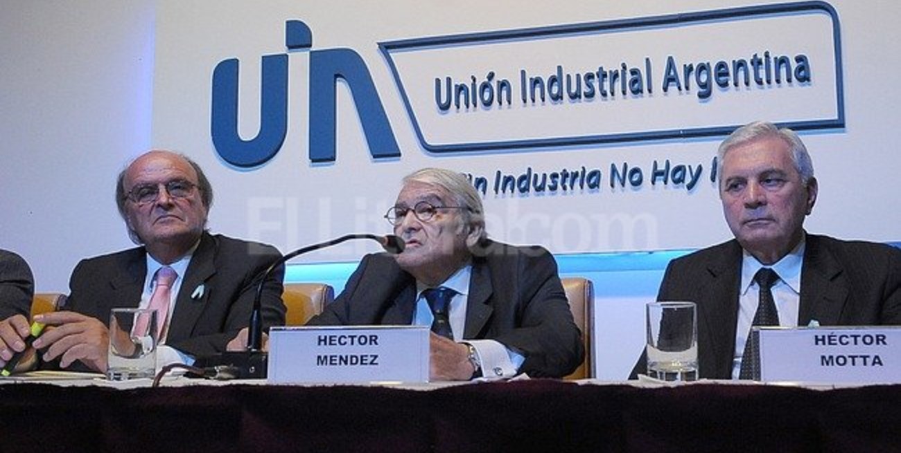 Héctor Méndez asumió la presidencia de la UIA