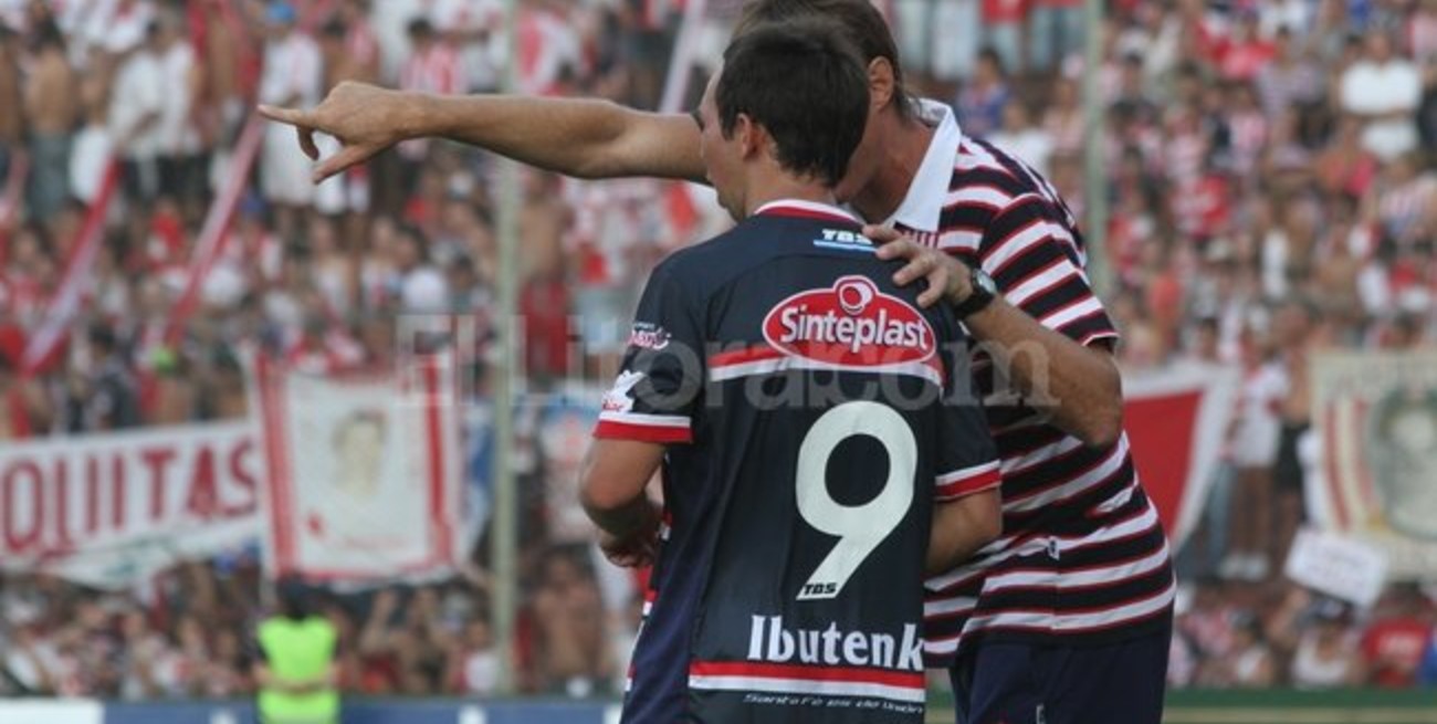 Juega Sarmiento y entró Cavallaro, pero Lizio llega