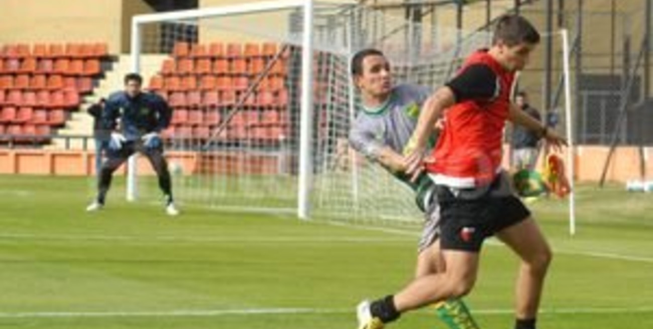 Colón calentó motores a ocho días