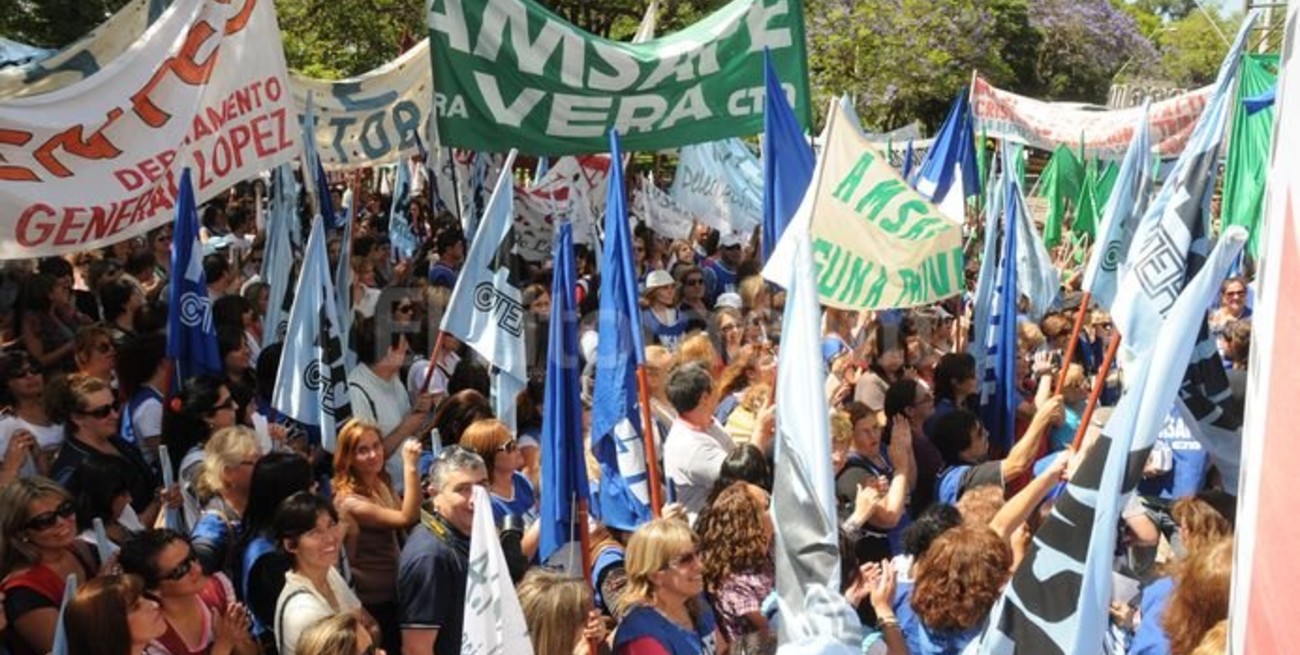 La docencia reclamó una "urgente" reapertura de la discusión salarial