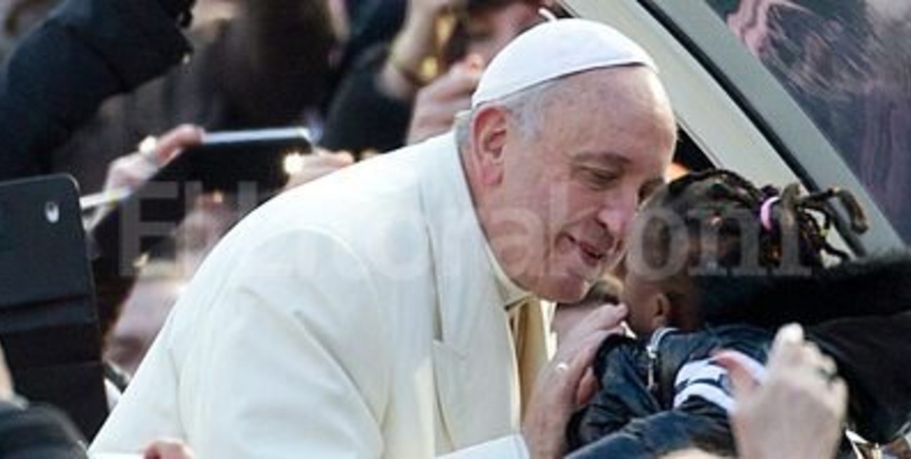 Documental sobre la vida del papa busca reflejar la "revolución" de Francisco