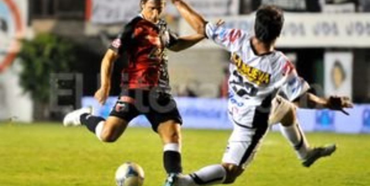 Colón juega ante All Boys pero ya piensa en el derby