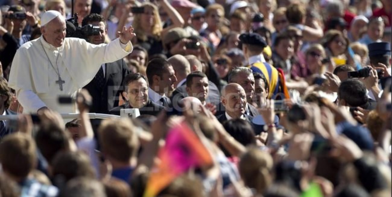 Histórica apertura de Francisco a divorciados, homosexuales y mujeres que abortaron