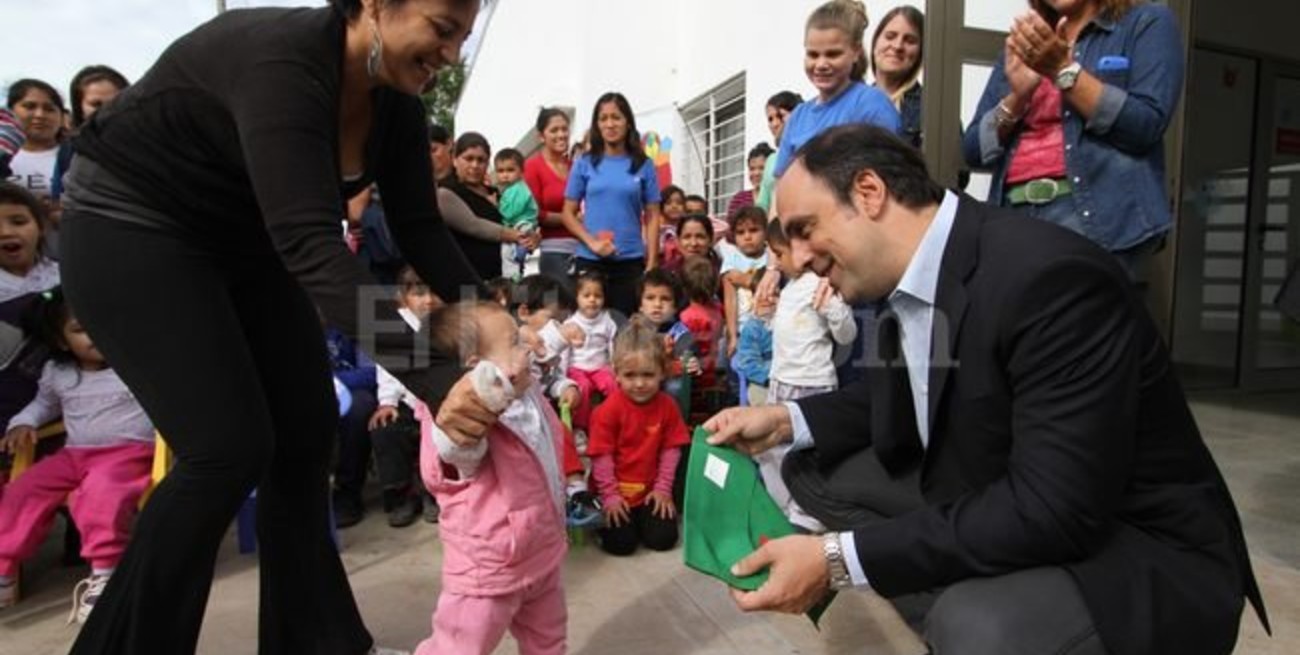 Color infantil y bromas de payaso en la vuelta a las salas maternales