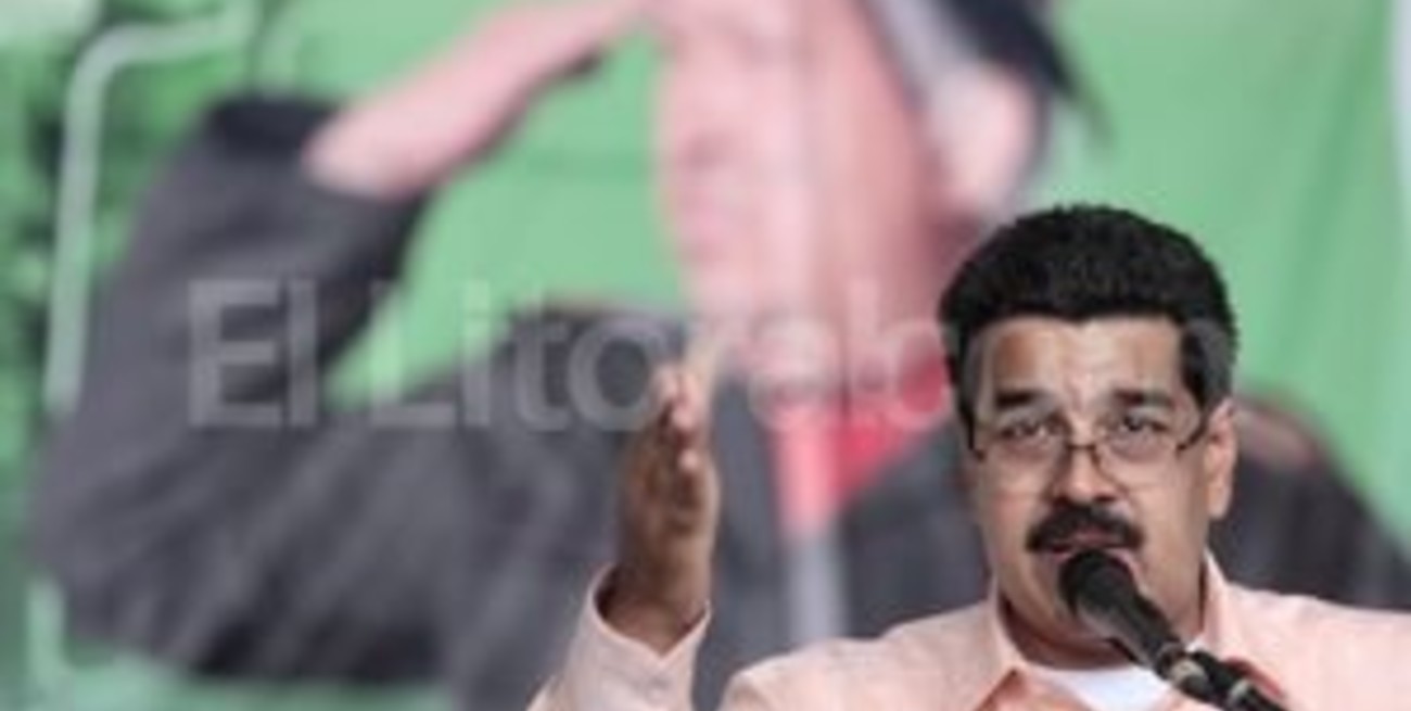 Chávez está "delicado" y "no exento de riesgo"