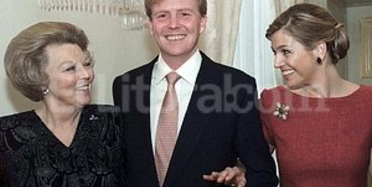 Abdicó Beatriz de Holanda y Máxima será reina