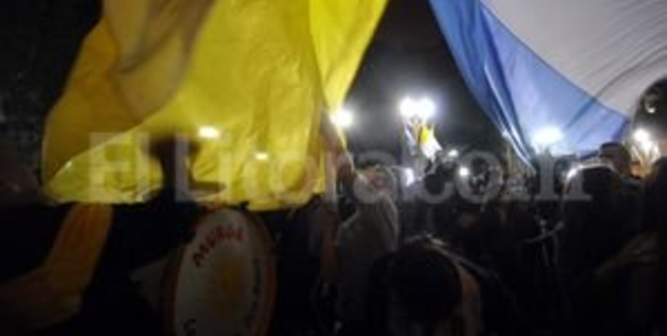 Una vigilia acompañó la asunción del Papa en Plaza de Mayo