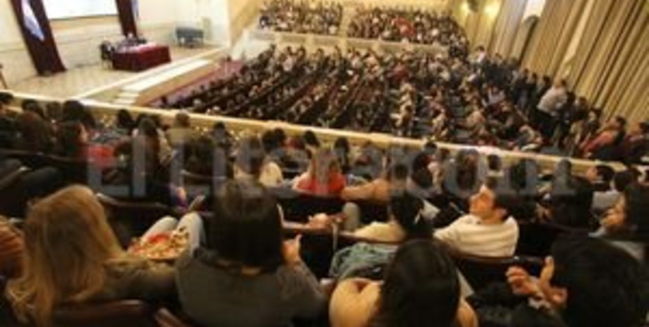 La reforma del Código Civil y Comercial mostró sólido respaldo político en la UNL 