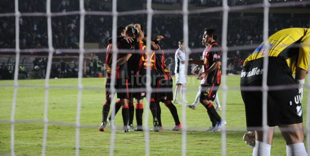 Colón no puede caer en la red que trae Burruchaga 