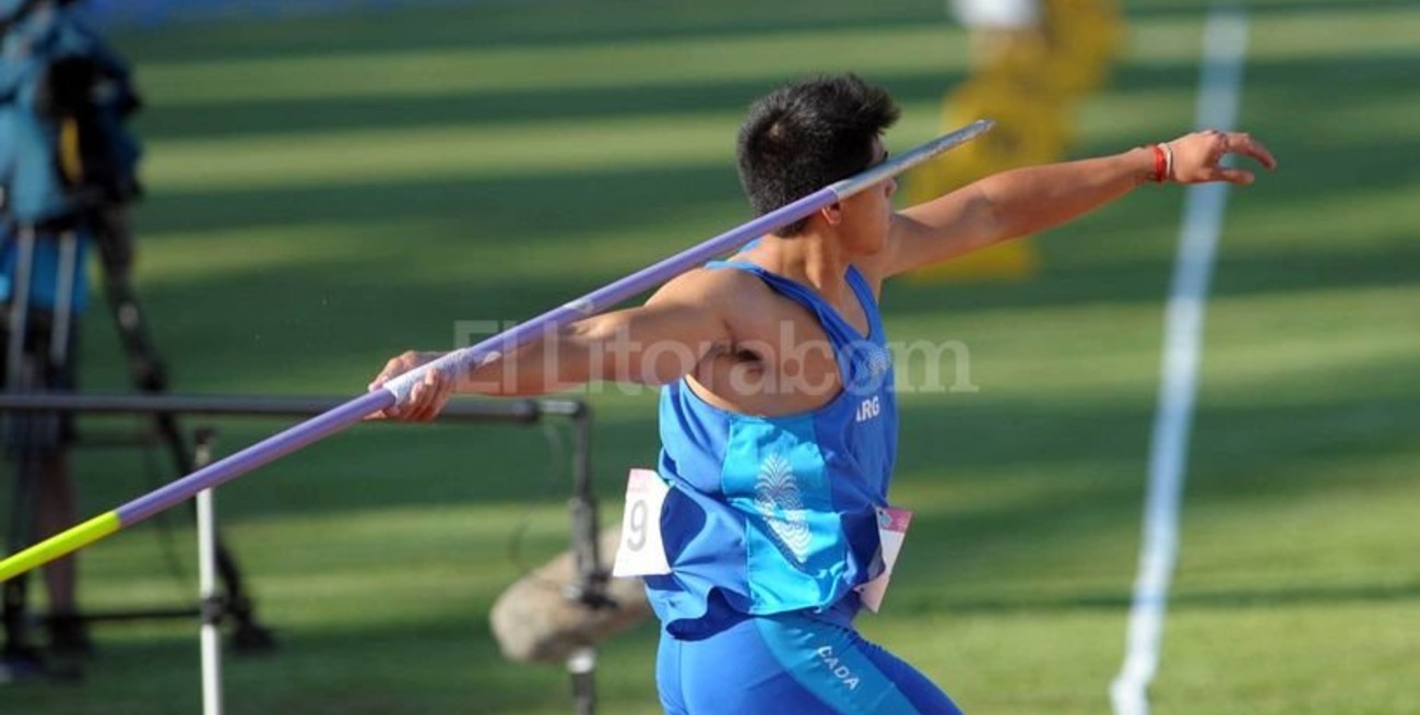 Insólito: juez de atletismo muere tras ser alcanzado por una jabalina