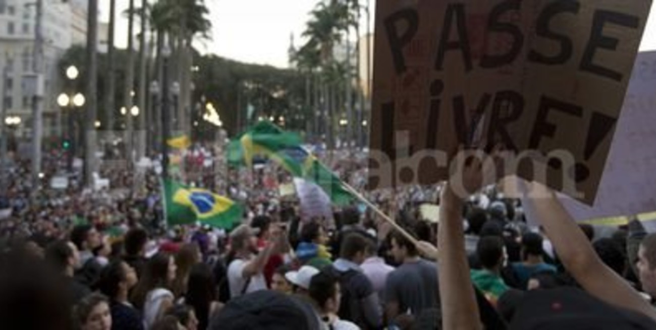 Protesta en San Pablo termina en saqueos e intento de invasión de alcaldía