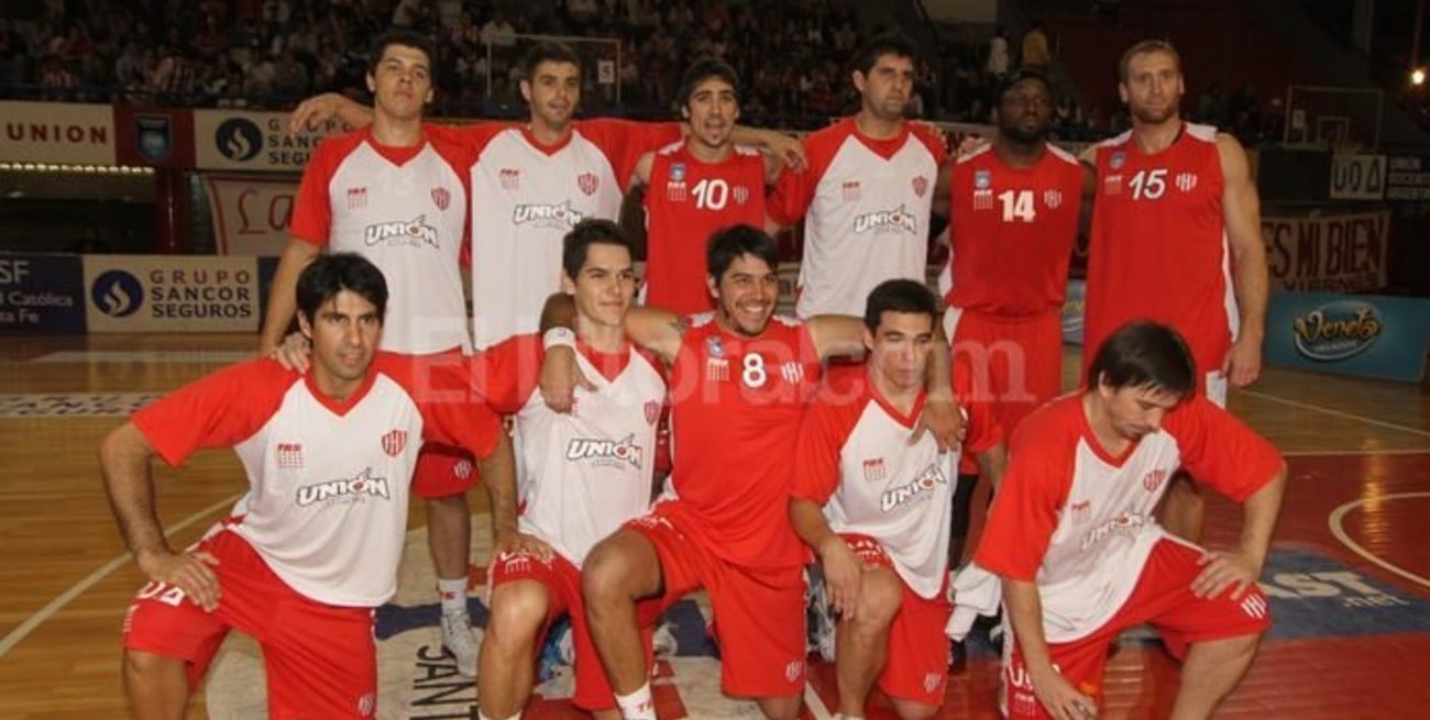 El Tate también triunfó en básquet y redondeó un viernes a pura emoción