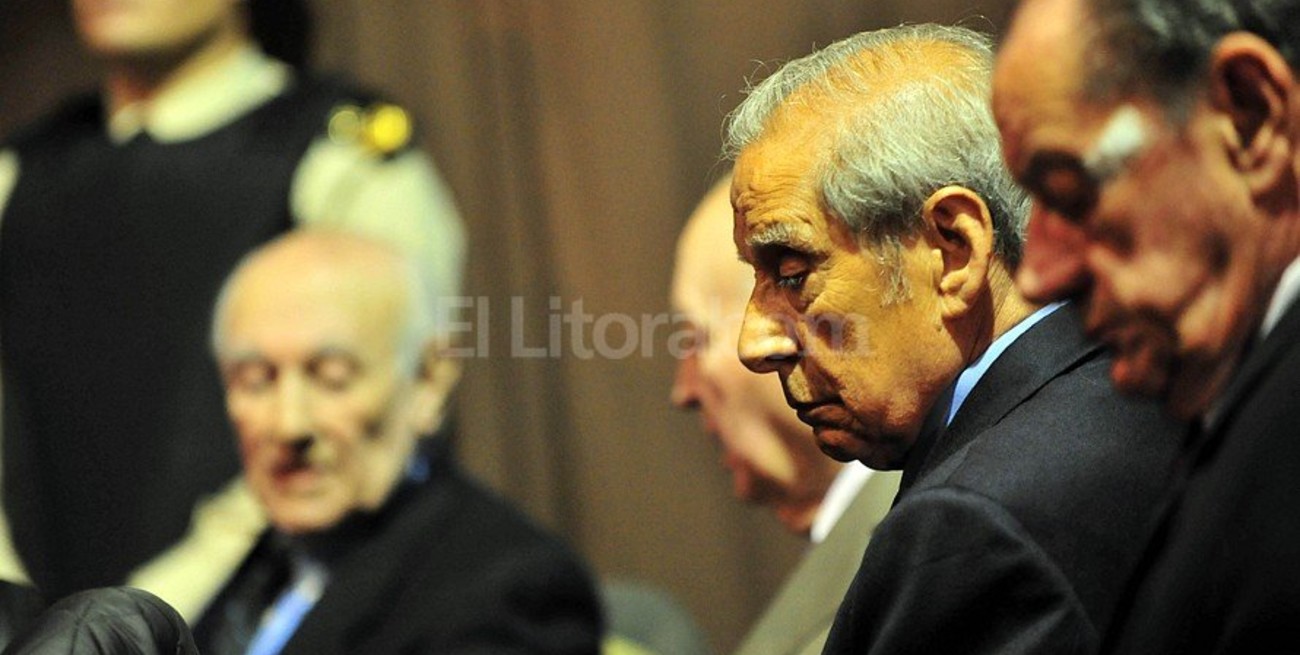 Perpetua para tres exmarinos por la "Masacre de Trelew"