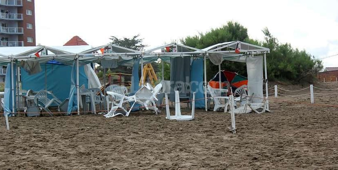 Al menos tres muertos al caer un rayo en una playa de Villa Gesell