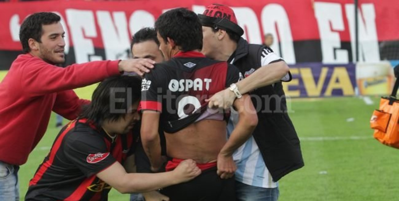 Insólito pedido: jugadores de Colón reclaman que les devuelvan los botines para la final