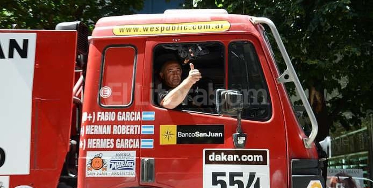 El Dakar tuvo su largada simbólica y este domingo se corre la primera etapa