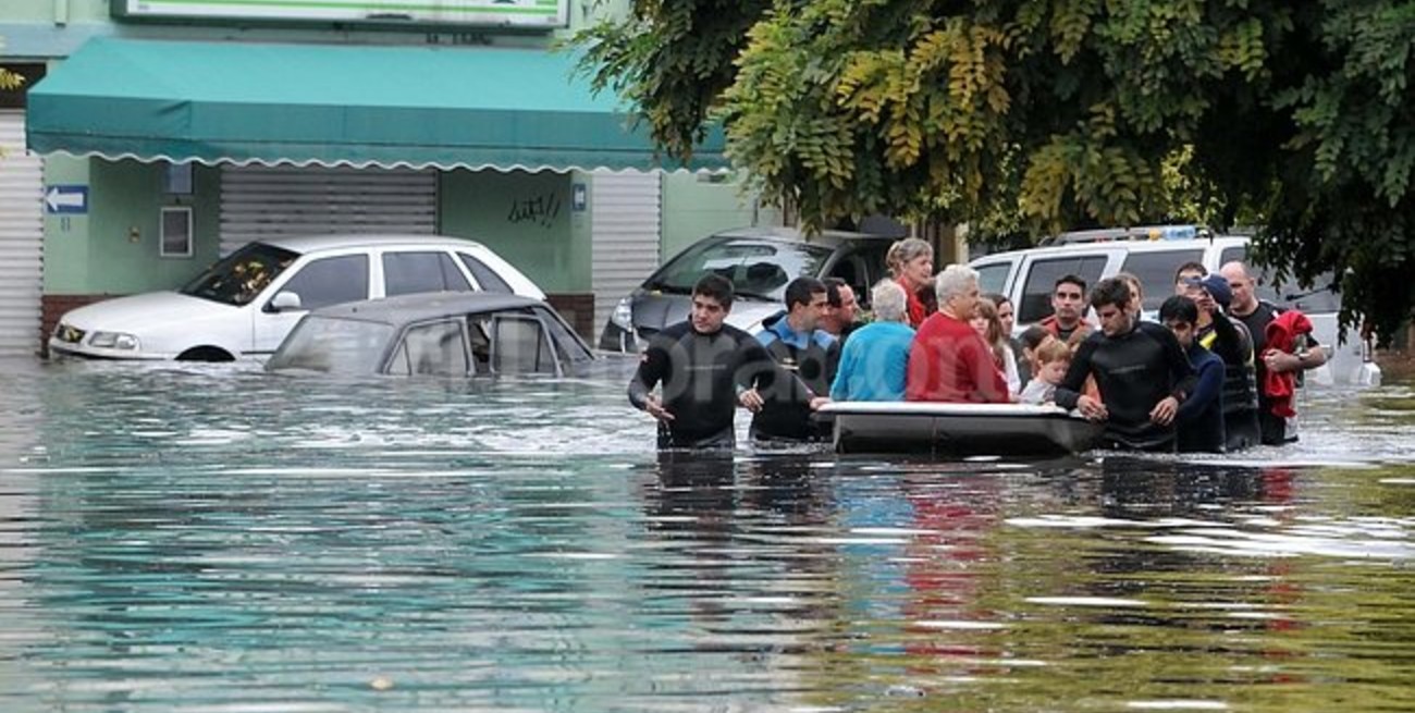 Investigan si 60 fallecimientos están relacionados con las inundaciones de La Plata