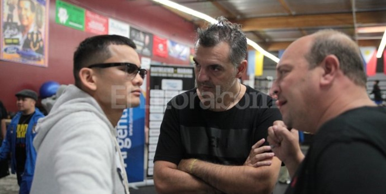 Al borde del Pacífico está la armada naval Maidana 