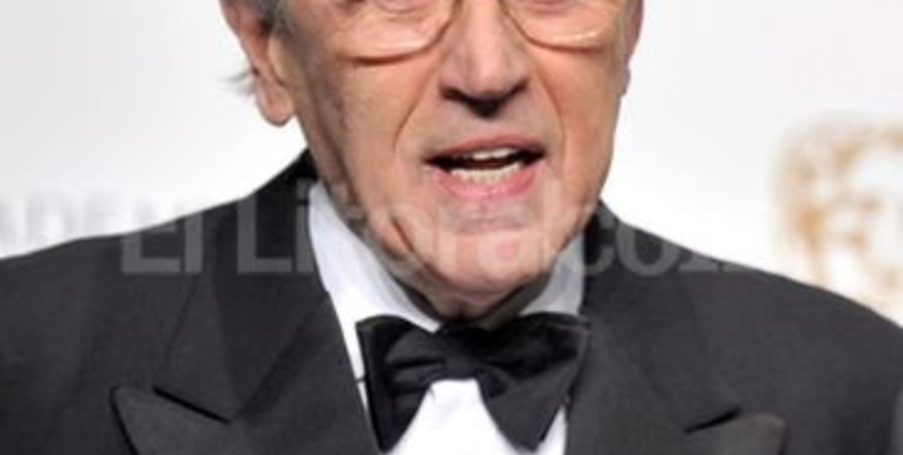 Murió Frost el periodista que acorraló a Nixon