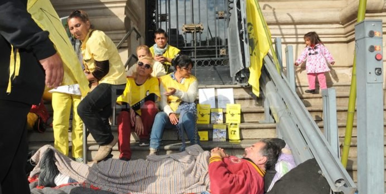 Castells encadenado en Santa Fe