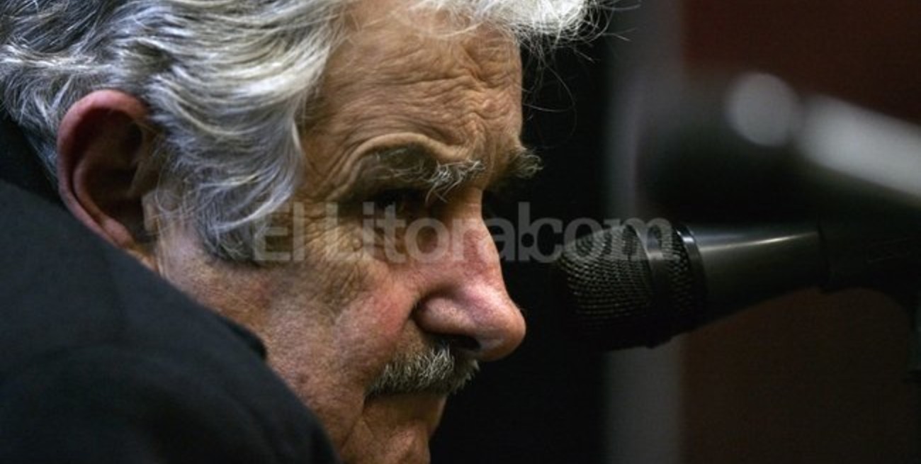 "Pepe" Mujica: "Se ve que Lanata tiene experiencia en depositar en Uruguay"