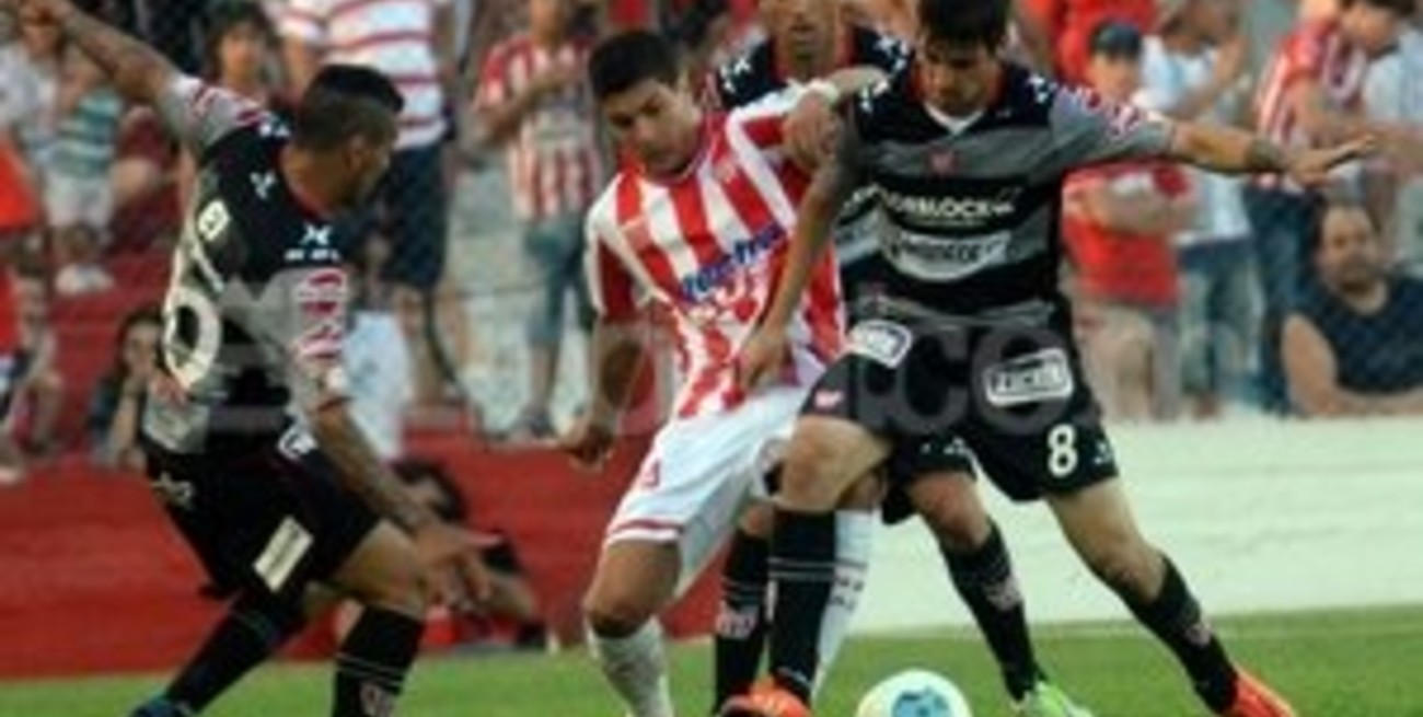 Union ganó y se prendió a los punteros